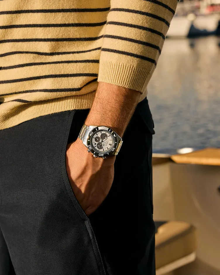 Endeavor Chrono White Dial Stainless Steel Bracelet CA4730-59A Endeavor Chrono White Dial Stainless Steel Bracelet CA4730-59A
